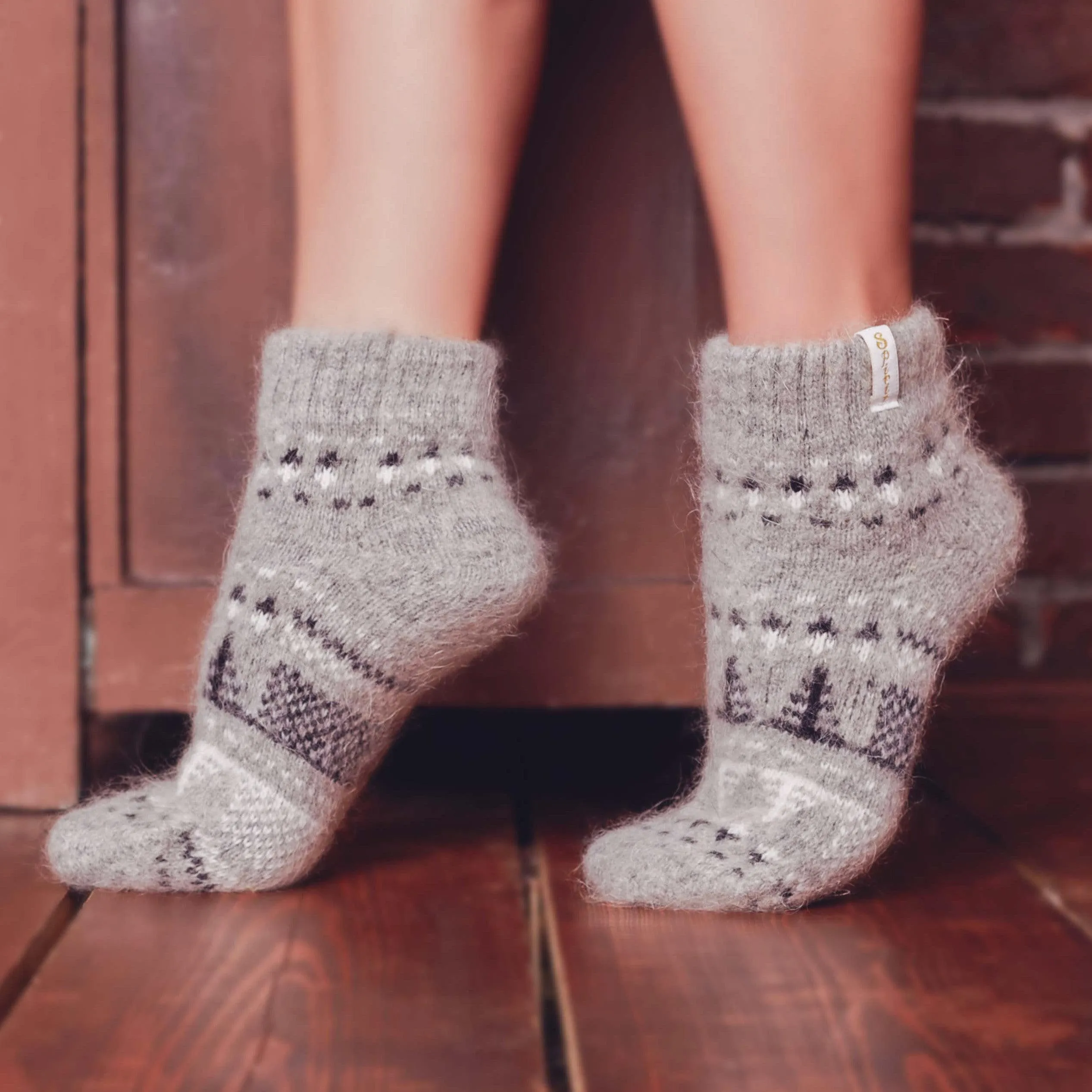 Women's Winter Reflections Goat Wool Low-Cut Socks